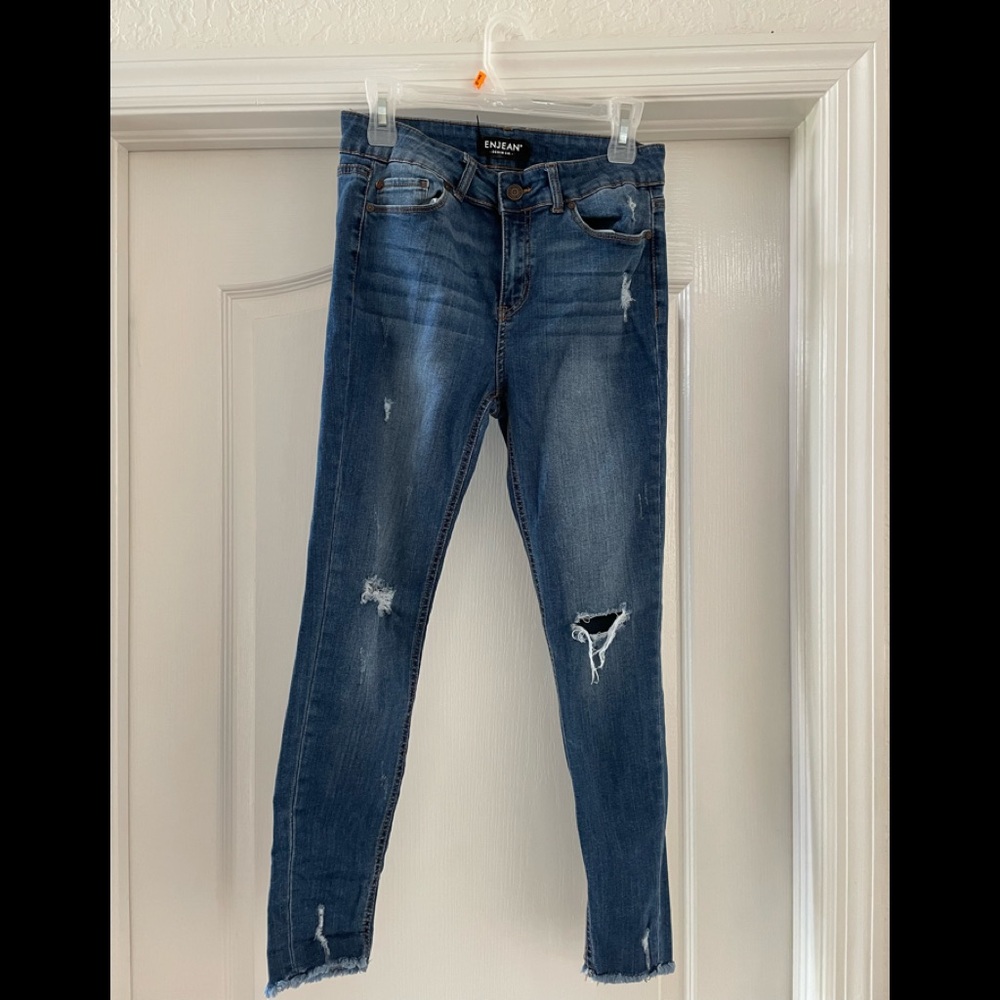 Enjean Size 7 Ripped Distressed Raw Hem Skinny Jeans